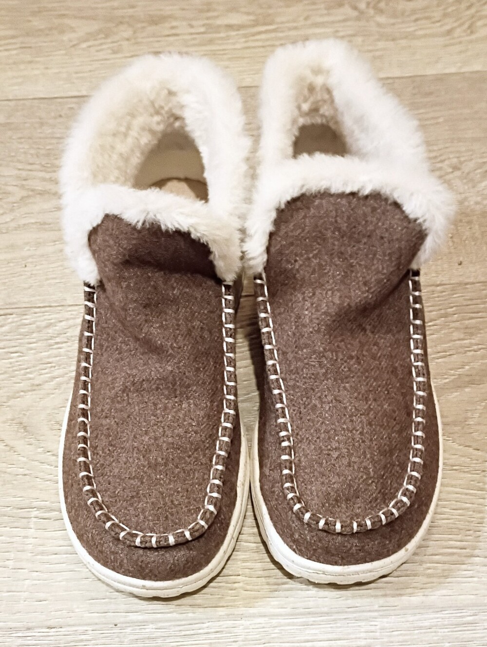 NWOT Hey Dude Denny Wool Faux Shearling Booties. Color Walnut Size 7 - Picture 11 of 11